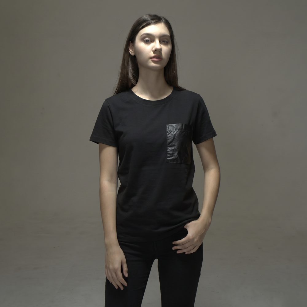 TP0210D foil pocket tee