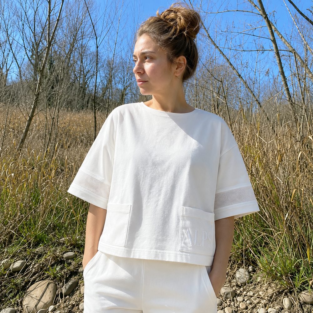 TP0211B mesh trim embroidery logo loose top